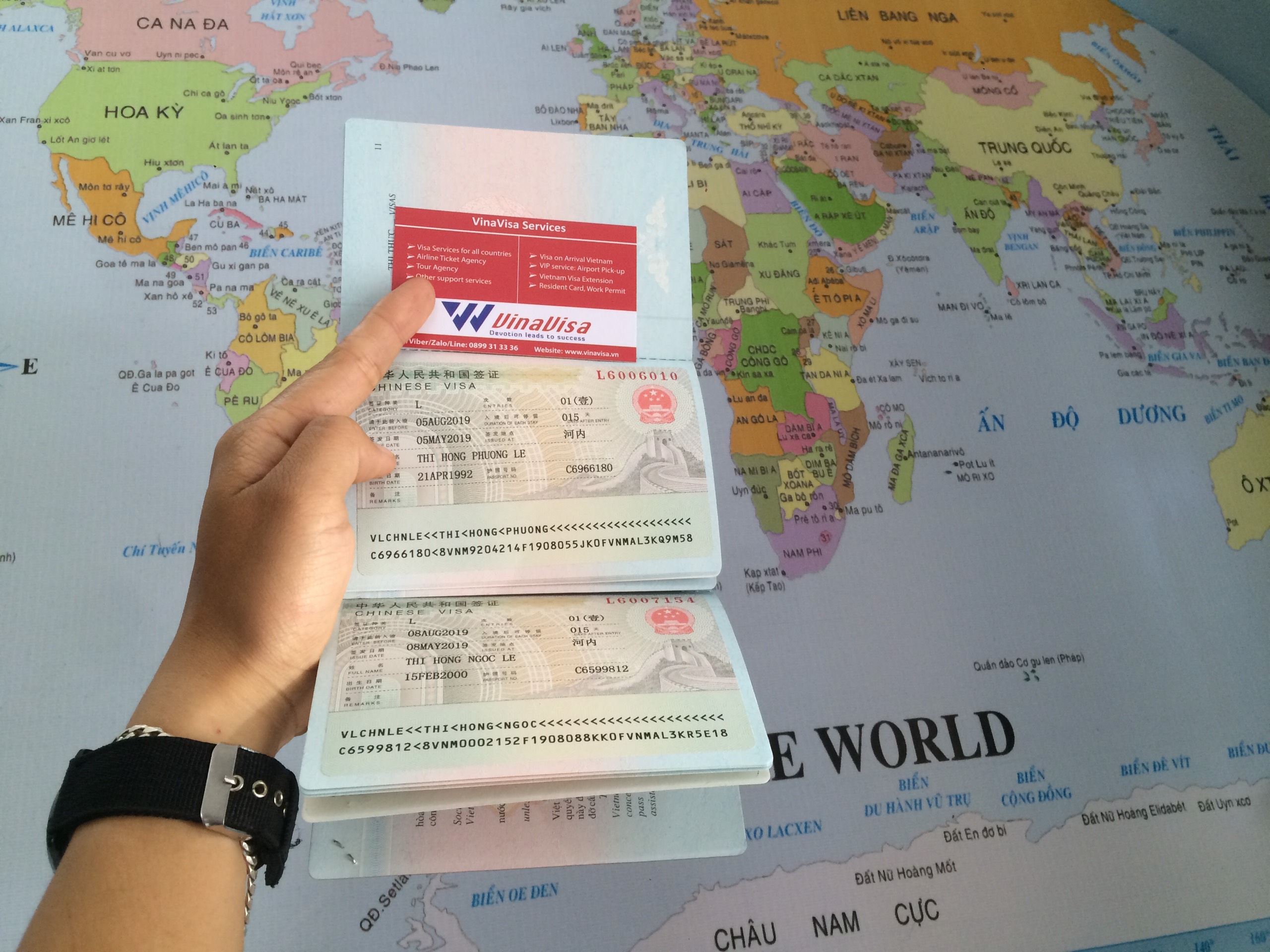 Visa Du Lịch Trung Quốc - Hai chị em Passport trắng