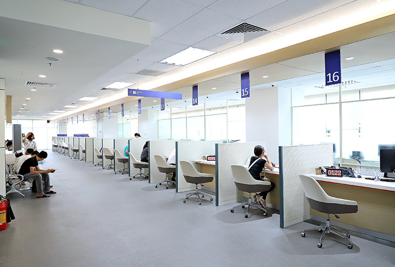 Bạn cần đến KVAC để thanh toán phí xin visa